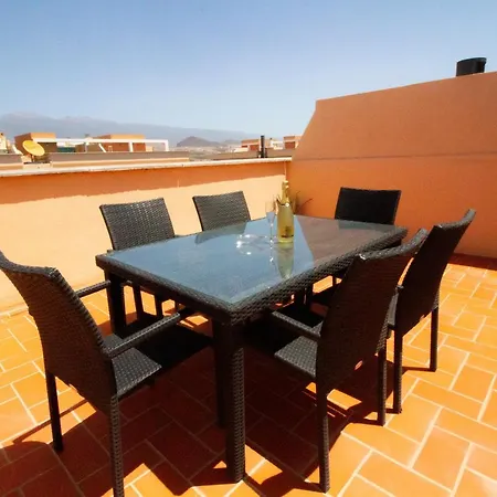 Spacious 3 Floor Penthouse With Roofterrace 公寓
