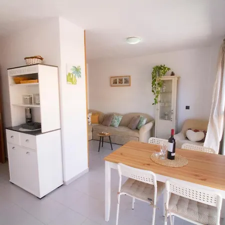 Spacious 3 Floor Penthouse With Roofterrace Appartamento