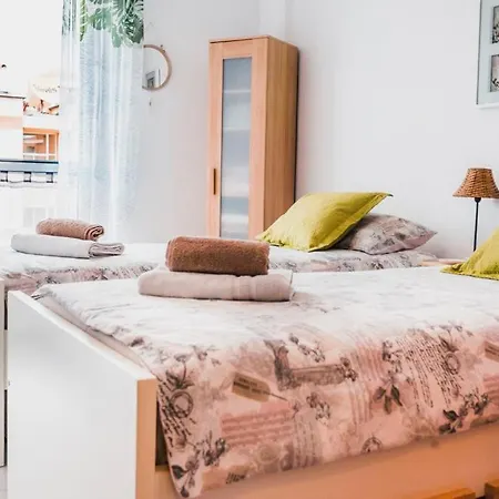 Spacious 3 Floor Penthouse With Roofterrace Appartamento *