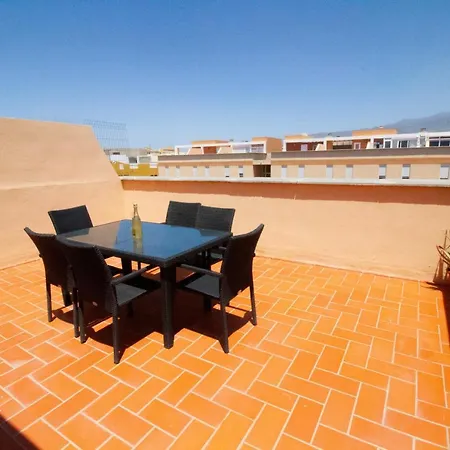 Spacious 3 Floor Penthouse With Roofterrace Appartamento *